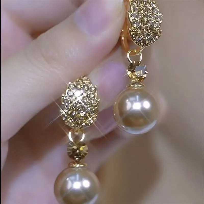 Elegant All-match Micro-inlaid Pearl Earrings 2024 Autumn and Winter New Light Luxury High-end Popular Earrings Niche Earrings