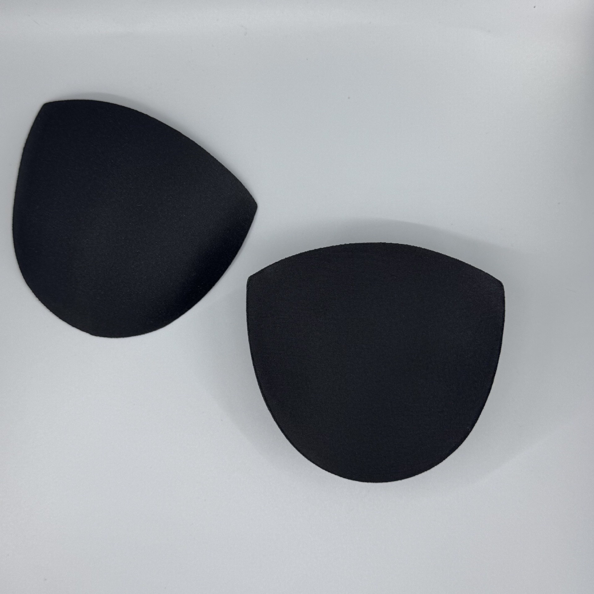 Super delgada semicircular esponja cojín de pecho insertado chaleco deportivo se reúne ropa interior de natación transpirable invisible grande