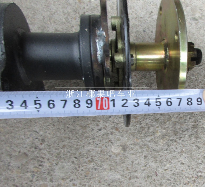 Modified four-wheel go-kart accessories, four-wheel beach vehicle chain drive differential, rear axle with dual disc brakes, rear fork