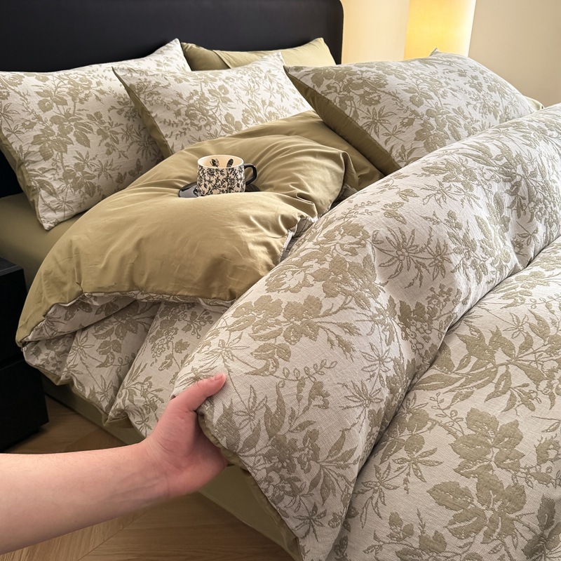 Jacquard grueso molido de algodón de tres capas de hilo de cuatro piezas de un conjunto de sábanas de algodón de clase A de tres piezas de ropa de cama de otoño y invierno 4