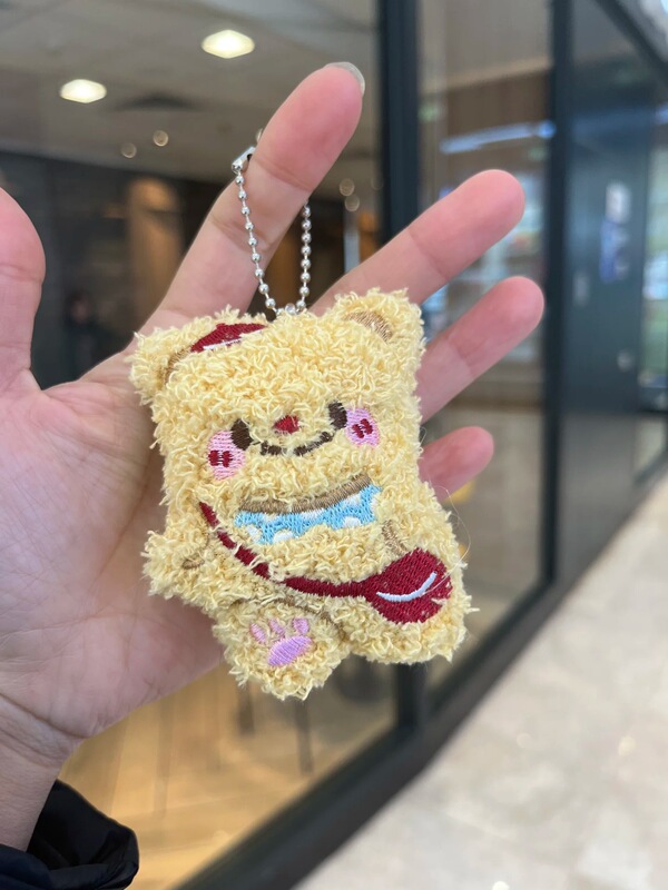 ネットで話題のチェリーパピーぬいぐるみキーホルダー、飾り、靴や服のアクセサリー、ブローチ、ペンダント|undefined