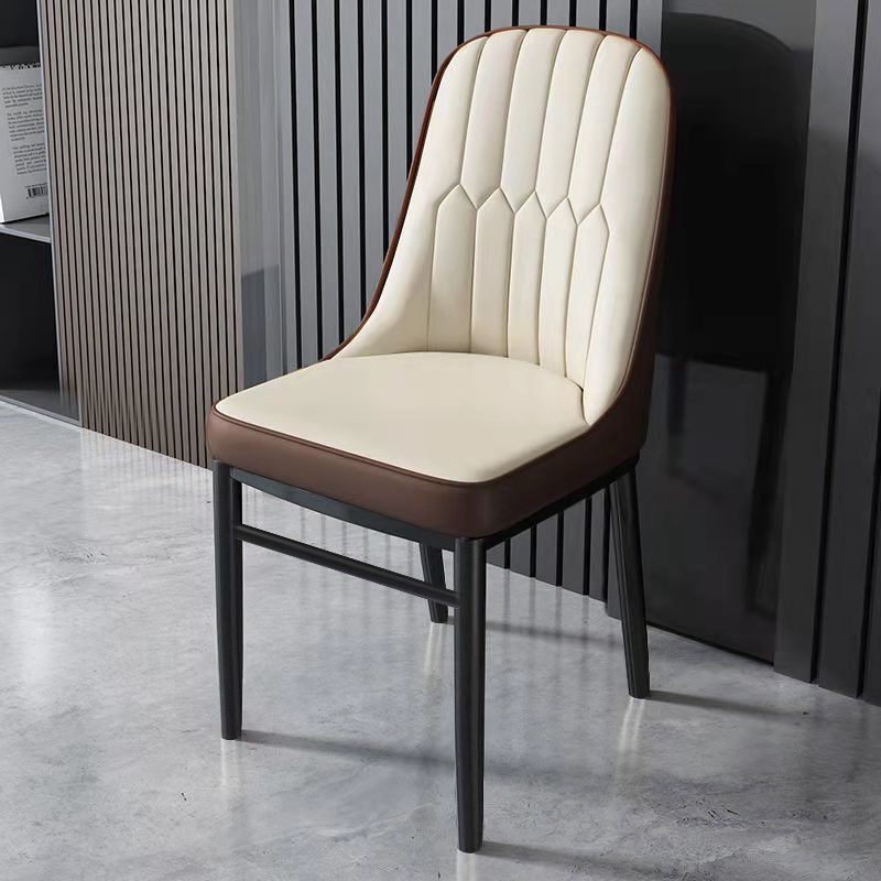 Sillas doradas cómodas sillas de comedor domésticas sillas de respaldo modernas sillas de hotel lujosas sillas de ocio de alto nivel mesa de comedor