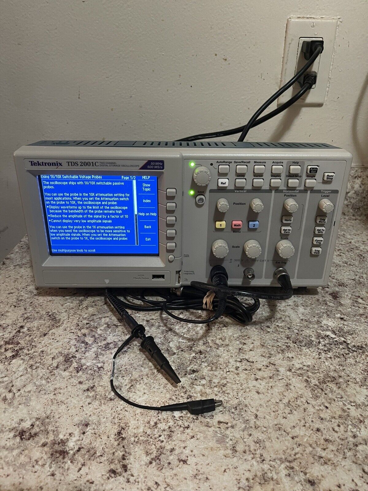 租售/回收美国原装Tektronix泰克TDS2001C数字示波器