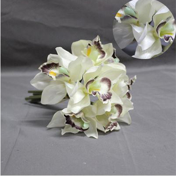 Simulation foreign cricket orchid fake flowers landed on the ground…