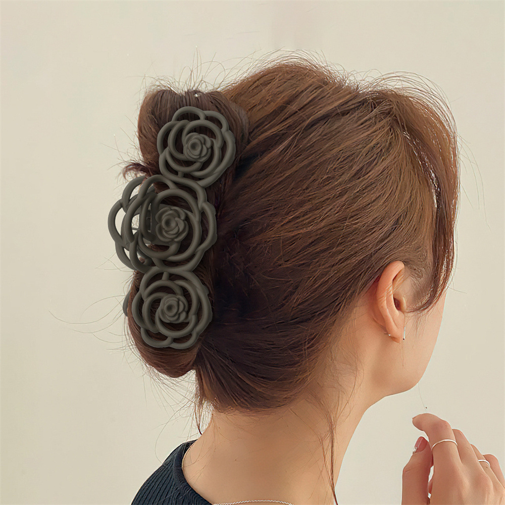 Women's Simple Style Flower Plastic Stoving Varnish Hair Claws display picture 1