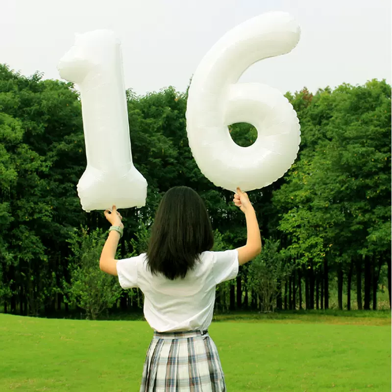 单个独立包装32寸白色生日派对铝膜数字气球户外儿童宝宝拍照道具