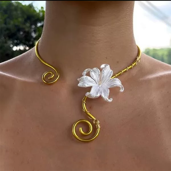 European and American New Style Iridescent Iris Flower Jewelry Choker Wire-Wrapped Flower Spiral Adjustable Necklace Jewelry Cross-Border Amazon