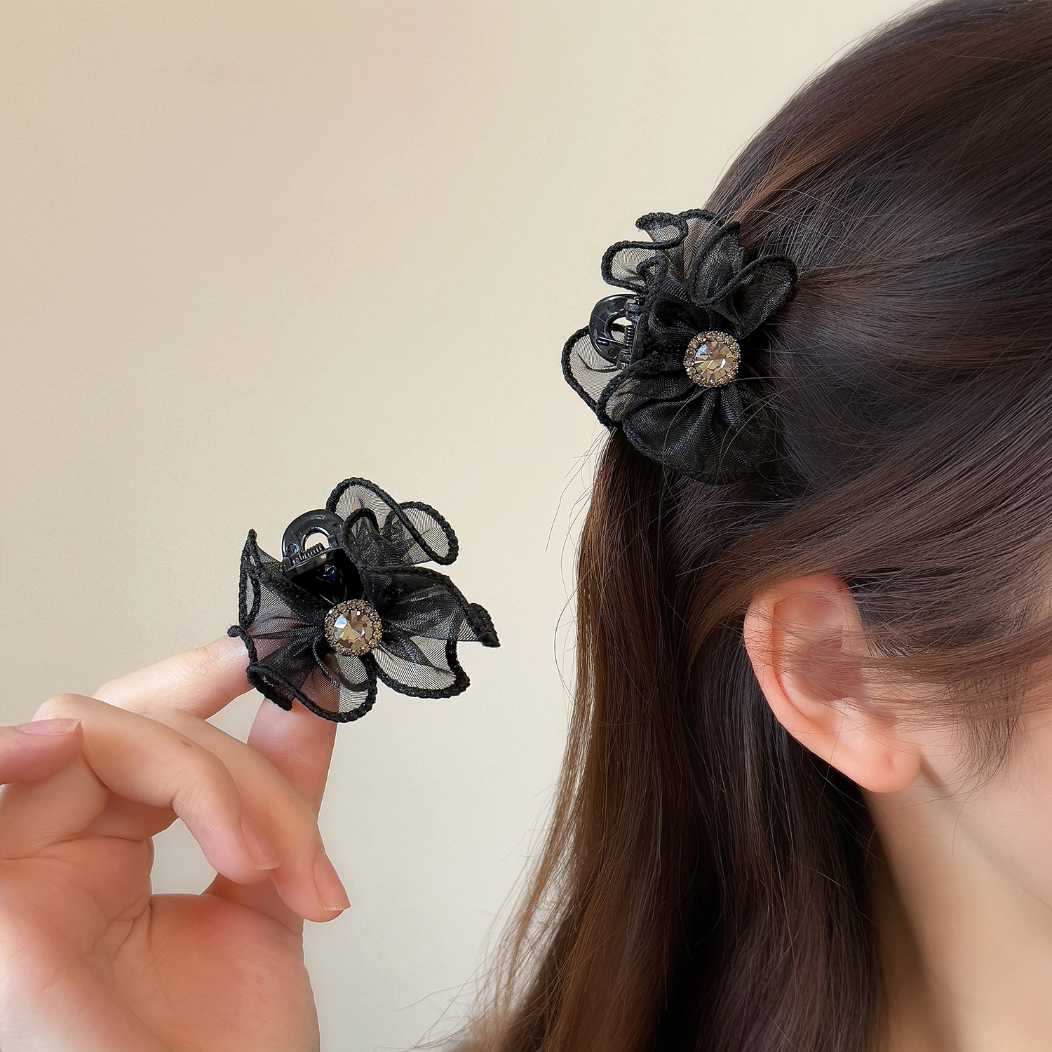 Korean Version of the New Internet Celebrity Exquisite Small Hairpin Forehead Bangs Clip Mesh Lace Shark Hairpin Headdress for Women