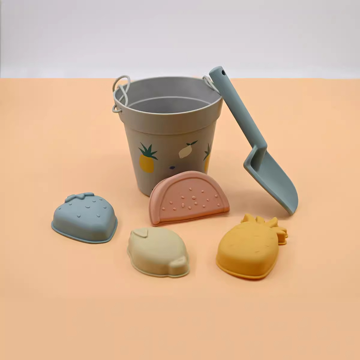 Herramientas de excavación de arena Barril junto al mar Juguetes para niños Pala junto al mar Fruta para padres e hijos Barril de silicona Juego de juguetes de playa