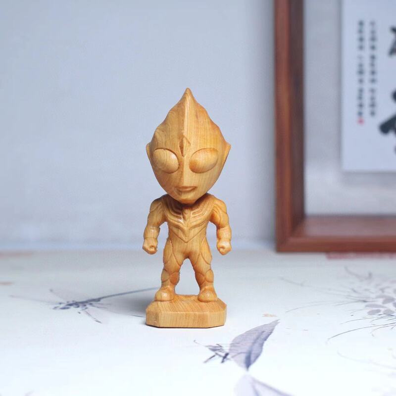 崖柏の木彫りは工芸品を飾っています。|undefined