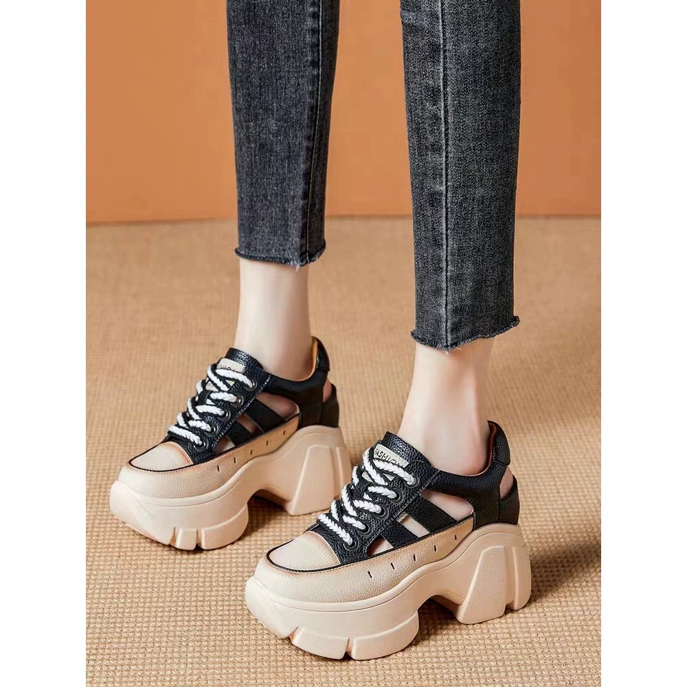 Женские босоножки с внутренним увеличением, летняя новинка 2025 года, с вырезами, дышащие, на толстой подошве, белые, на толстом каблуке, в римском стиле