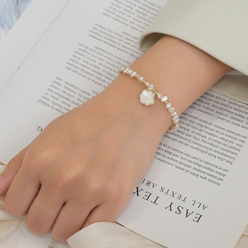 Freshwater Pearl Mother-of-Pearl Cloud-like Elegant Style Necklace with Freshwater Pearls, Simple and Fashionable Netizen Choker Bracelet Set