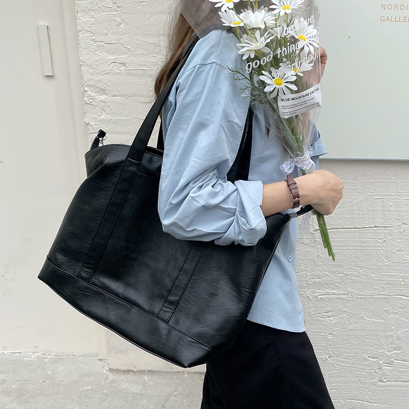 Versione coreana della borsa a tracolla grande capiente in PU morbido verde avocado di inizio primavera, da viaggio, per pendolari, color crema e bianco_voghion.com