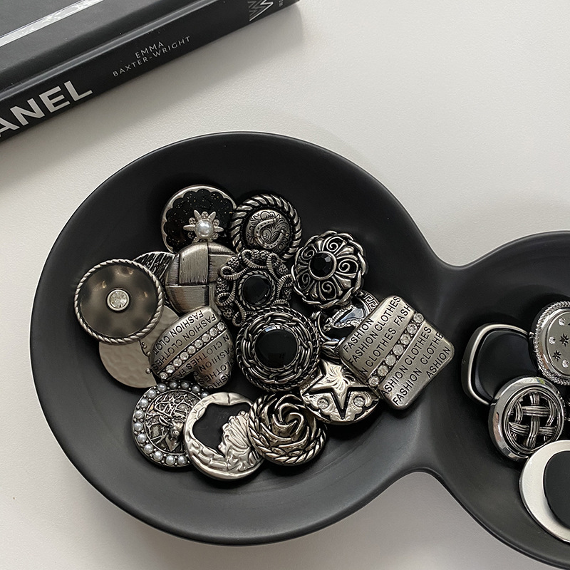 Arson ESSTUDIO Antique Metal Button Antique Silver Double-Sided Leather Coat Button Coat Decorative Buckle Arson ESSTUDIO Antique Metal Button Antique Silver Double-Sided Leather Coat Button Coat Decorative Buckle