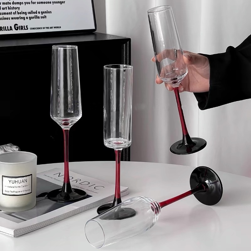 Vaso de champán europeo alto pié de barra roja creativo de cristal de alto nivel taza de vino vino vino vino taza de cóctel especial
