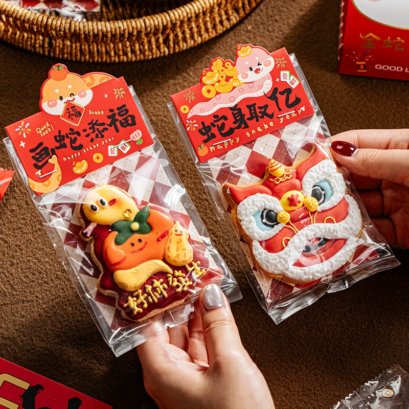 Новогодняя открытка Хед Кookies упаковочный пакет 2025 год Год Змеи Выпеченный снежной снежинки хрустящее кондитерское печенье Заглавная карта Лоток из клейкого риса