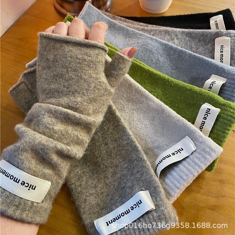 Half-Finger Gloves Sweet Cool Letter Solid Color New Korean Niche Wool Knitted Fingerless Autumn and Winter Women's Warm Half-Finger Gloves Sweet Cool Letter Solid Color New Korean Niche Wool Knitted Fingerless Autumn and Winter Women's Warm