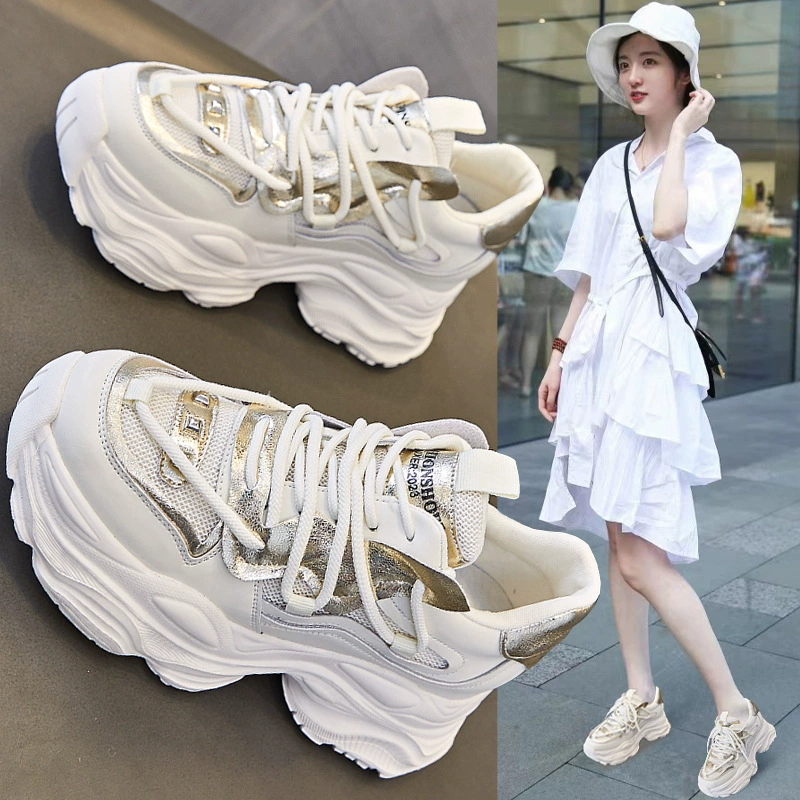 Туфли для пап на толстой подошве в гонконгском стиле для женщин, весна и осень, подходящие ко всему суперпопулярные Новые популярные повседневные кроссовки 2024 года