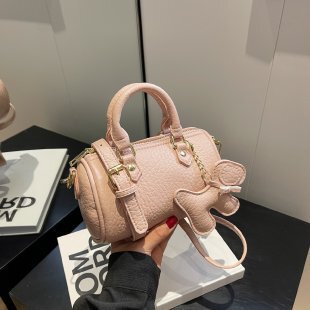 New niche design fashion crossbody bag texture summer portable pillow bag high-end bag for women