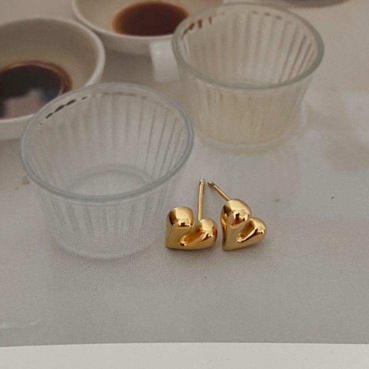 5g Weight Ear Studs Classification 1 Pair Quantity Holiday, Daily Occasion 925 Sterling Silver Material 1 Pair 925 Sterling Silver Heart Shape Ear Studs