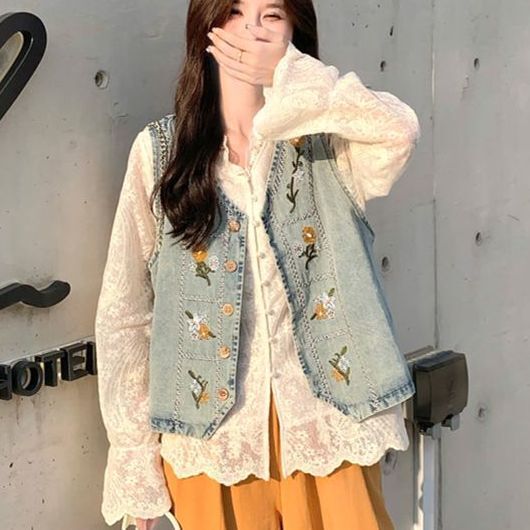 俏皮活泼两件套女2025秋新款法式绣花牛仔马甲蕾丝内搭套装印花|undefined