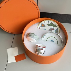 H家の新型子供食器4点セット食器皿ヨーロッパ式陶磁器皿コップマグカップ穀物皿セット