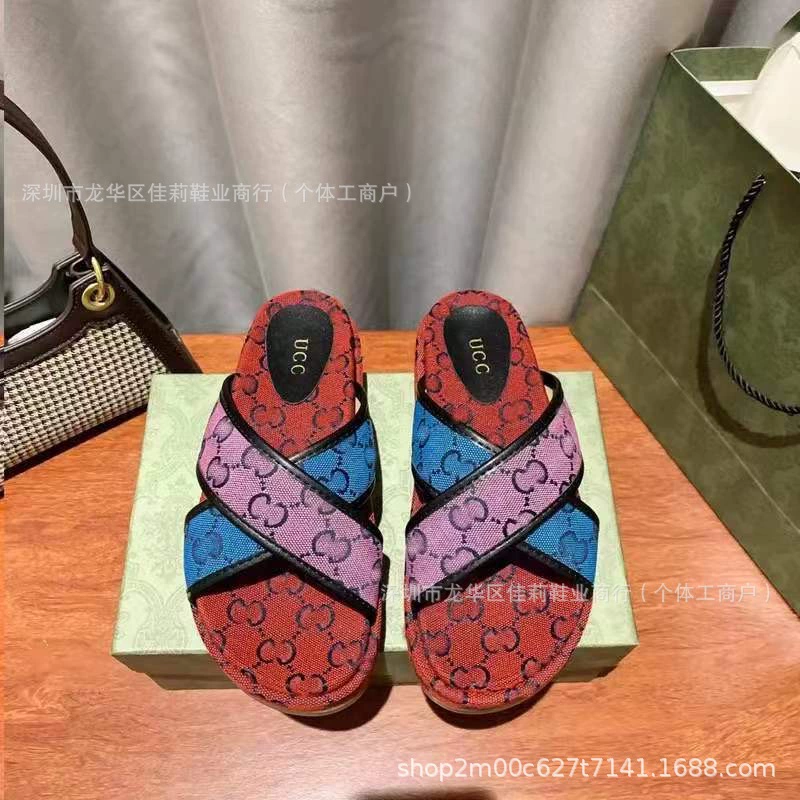 2024 лето новый G-дом с толстым дном крест снаружи носить атласный принт плоские тапочки женский досуг повышенные холодные тапочки