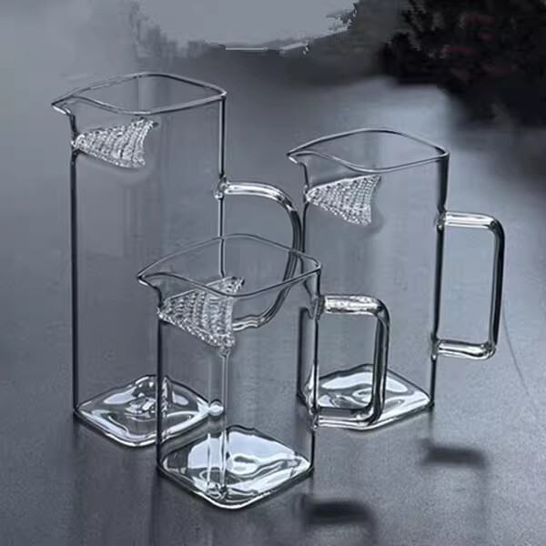 Household Square Glass Public Cup Thickened Tea Set Heat-resistant Tea Leakage Set Kung Fu Tea Set Accessories Tea Filter Public Cup