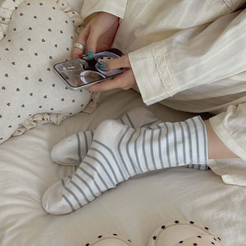 Loose-fitting socks for sleeping, unisex, warm for autumn and winter, home air conditioning socks, special sleeping socks, striped style Loose-fitting socks for sleeping, unisex, warm for autumn and winter, home air conditioning socks, special sleeping socks, striped style
