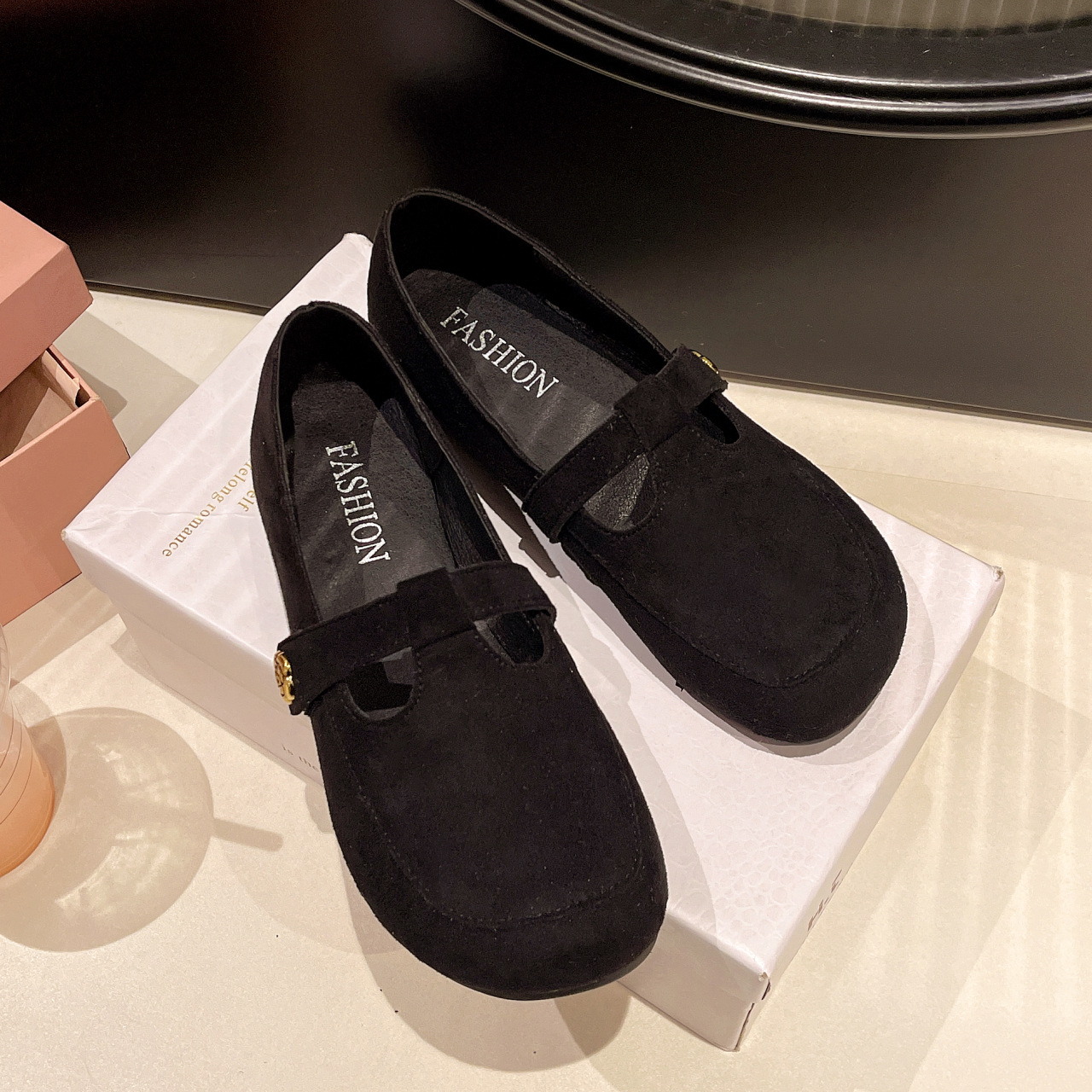 Retro Shallow-Heel Women's 2026 Spring And Autumn New Square-Toed Soft-Soled Flat Mary Jane Fairy-Style Granny Shoes_voghion.com