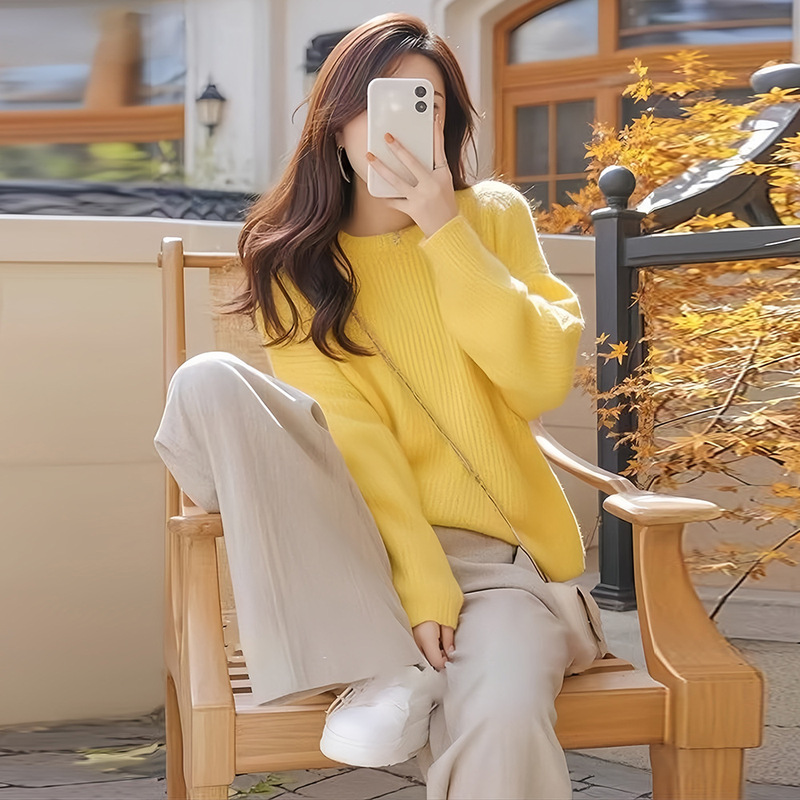 Lemon Yellow Inner Knit Sweater Loose Lazy Style Sweater Women's 2024 New Late Autumn Early Winter Wear Top