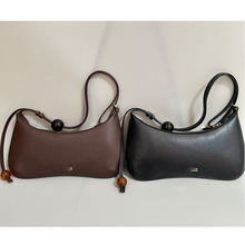 跨境工厂专供法式JACQUE小众复古单肩腋下包高级感窜珠手提法棍包