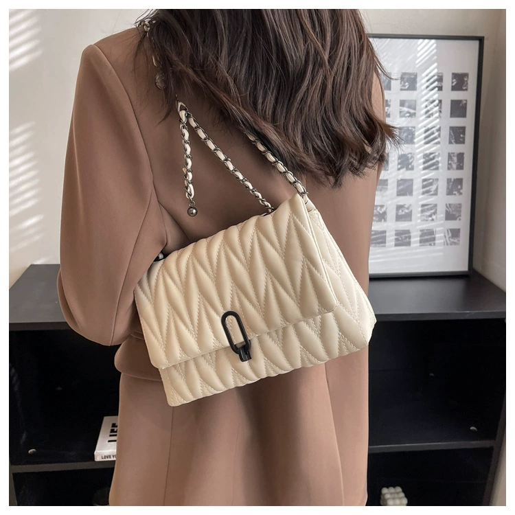 Shoulder bag with diamond pattern, summer one-shoulder bag, chain bag, 2023
