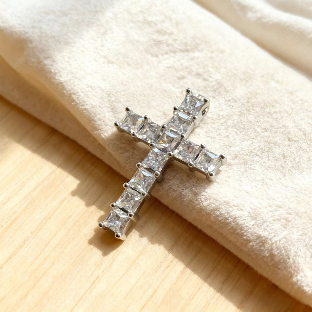 跨境爆款满钻多色多款十字架项链吊坠 欧美风创意设计项链吊坠女A