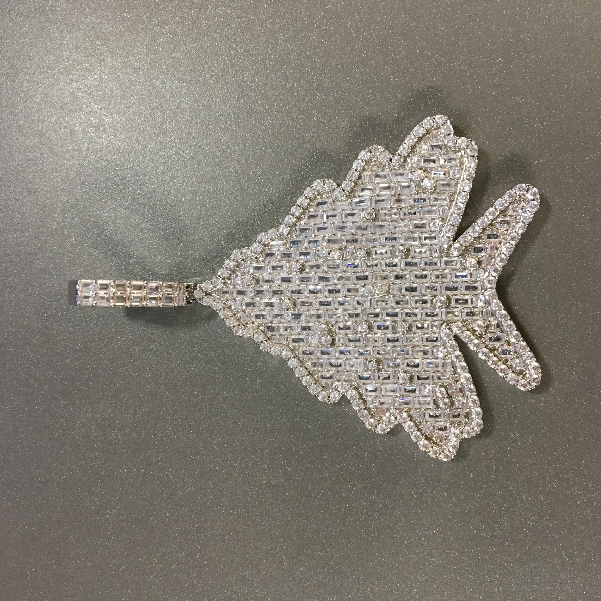 Collana con ciondolo a forma di albero di Natale con zirconi in rame esclusivo Hip Hop Winter, accessori per gioielli dall'atmosfera unica_voghion.com