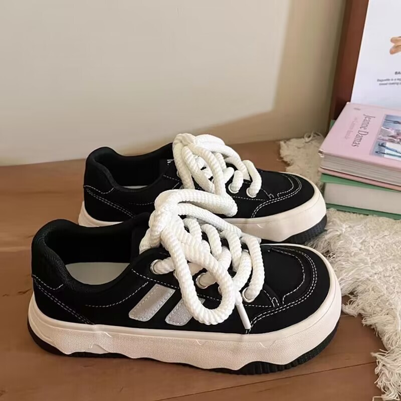 Thick-Soled Mango Toe Canvas Shoes for Women, Super Popular and Versatile, 2025 Spring New Niche Retro Casual Sports Sneakers