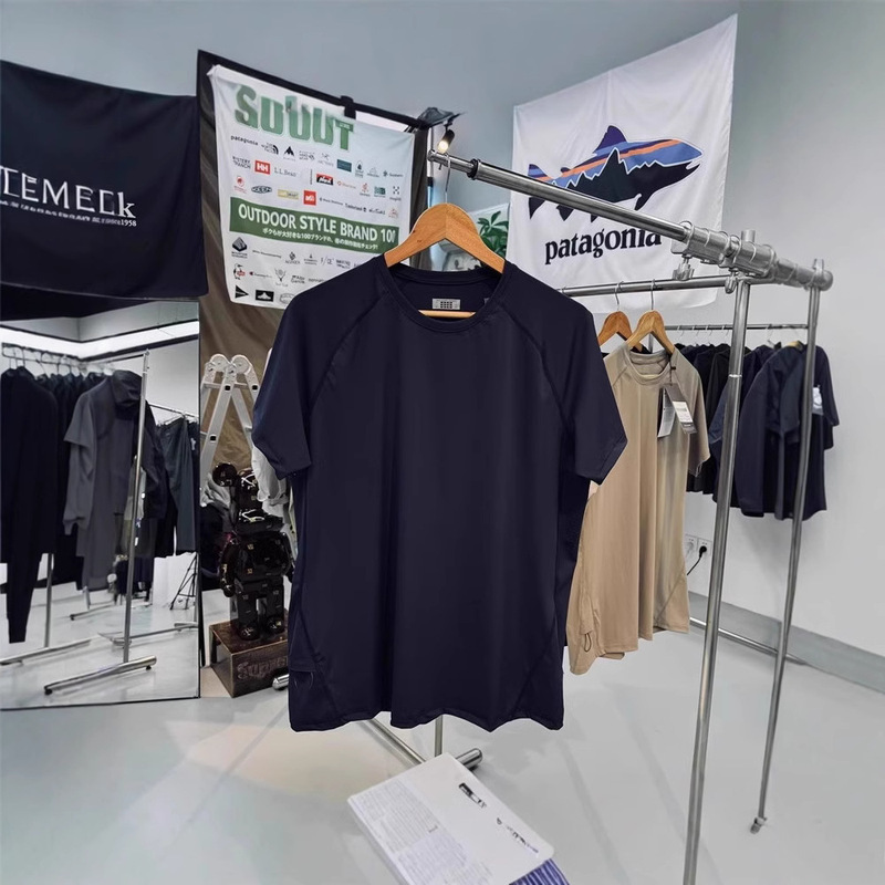 There is no standard for the curl! Laser punching breathable four-sided three-dimensional tailoring men's outdoor quick-drying short-sleeved T-shirt There is no standard for the curl! Laser punching breathable four-sided three-dimensional tailoring men's outdoor quick-drying short-sleeved T-shirt