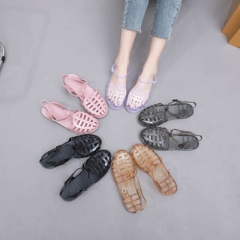 Fashionable retro universal breathable women's beach footwear flat