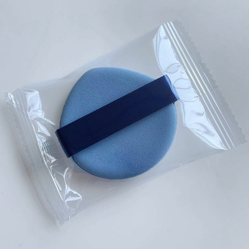 乾湿両用ファンデーション蜜粉パテ三角超柔らかいスポンジ粉を食べないで化粧します。|undefined