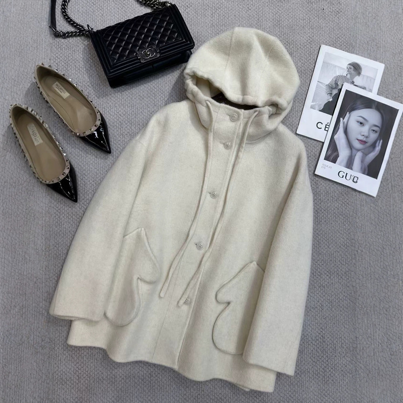 Shenzhen Nanyou 2026 Autumn/Winter New Korean Style Loose Large Pocket Hooded Mid-Length Double-Sided Wool Coat Shenzhen Nanyou 2026 Autumn/Winter New Korean Style Loose Large Pocket Hooded Mid-Length Double-Sided Wool Coat