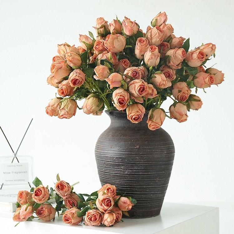 7 flores de rosa retrógrada flores de imitación de bordes de rojo flores secas flores de decoración de mesa de comedor accesorios de fotografía