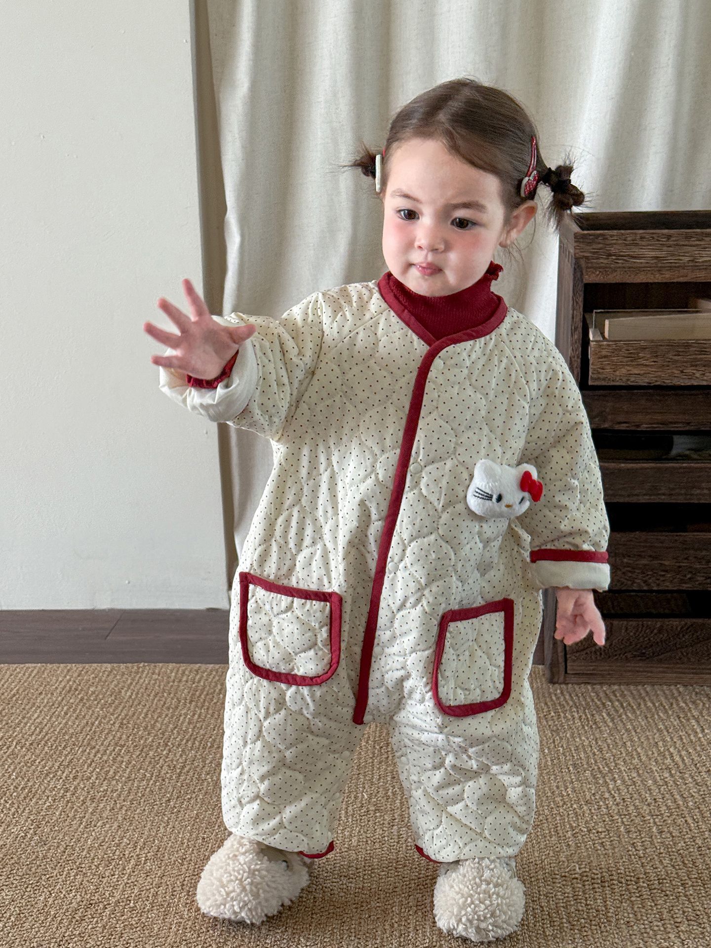 Sugar Pear ropa infantil ropa de bebé camiseta otoño invierno 2025 nuevo terciero engrosado para niños de clase A ropa de escalada de bebé femenina
