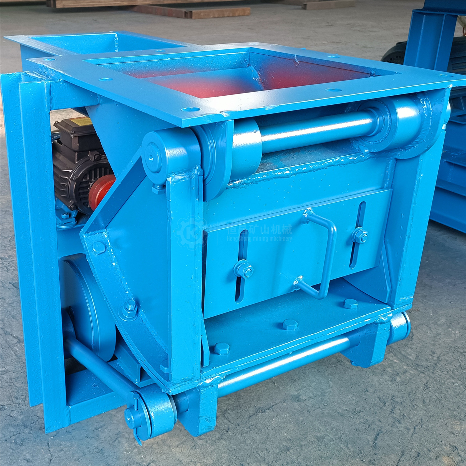 干矿摆式给矿机600×600 冶金铬矿选矿建材化工铬炭矿摆式喂料机