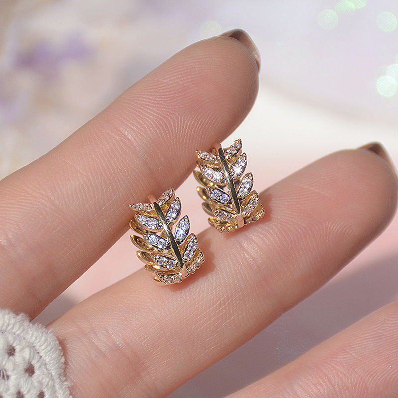 Cross-border Copper Zircon Earrings Japanese and Korean Niche Design Leaves Wheat Ear Buckle Light Luxury Fashion High-end Jewelry Wholesale Cross-border Copper Zircon Earrings Japanese and Korean Niche Design Leaves Wheat Ear Buckle Light Luxury Fashion High-end Jewelry Wholesale