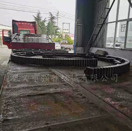 Поставка роторной печи с большим шестеренчатым колесом: проектирование и производство роторной печи с большим шестеренчатым колесом