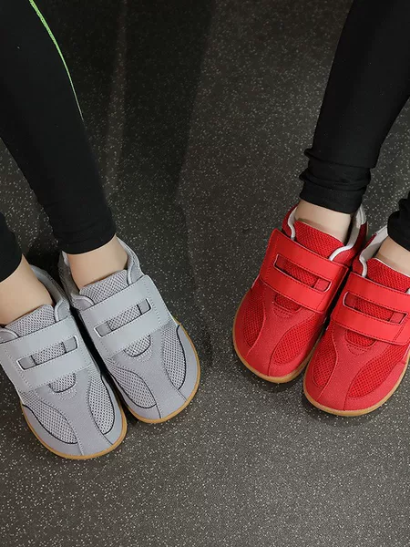F06 children's shoes, children's sneakers with Velcro closure, mesh upper, low-top flat casual sports shoes for boys and girls