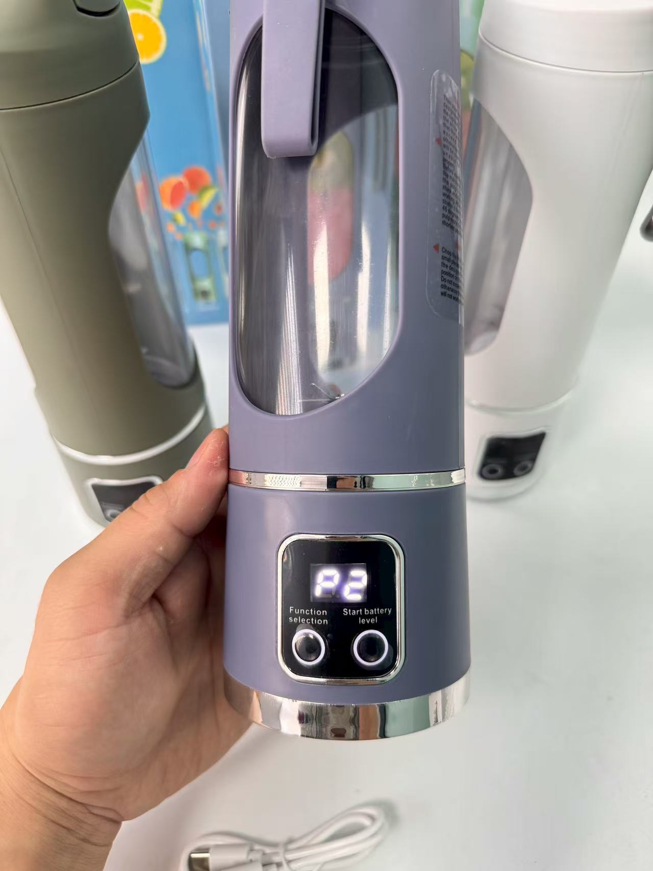 跨境家用双电机小型迷你数显便携榨汁机学生奶昔杯多功能果汁USB