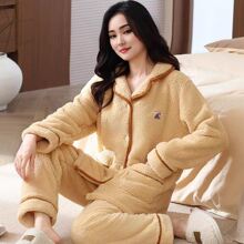 ɺ���q˯��Ů����2025�¿�ӽq�Ӻ�ů���b����m�q�Ҿӷ��⴩