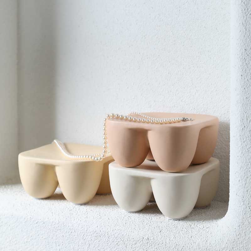 Placa de cerámica de viento de crema adornamiento ins viento alto pie bandeja de joyería perfumada placa de exhibición decoración suave para el hogar