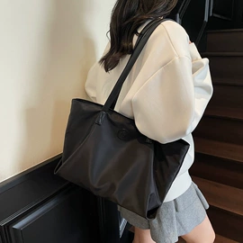 女士单肩包;休闲背包;旅行包袋